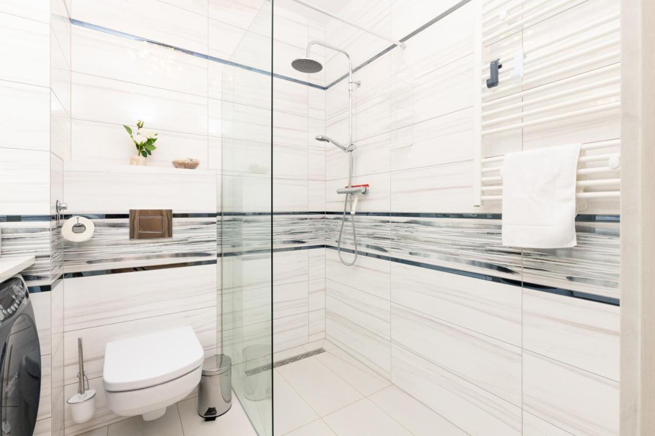 Apartamenty Blisko Starego Miasta - Angielska Grobla By Noclegi Renters Гданск Екстериор снимка